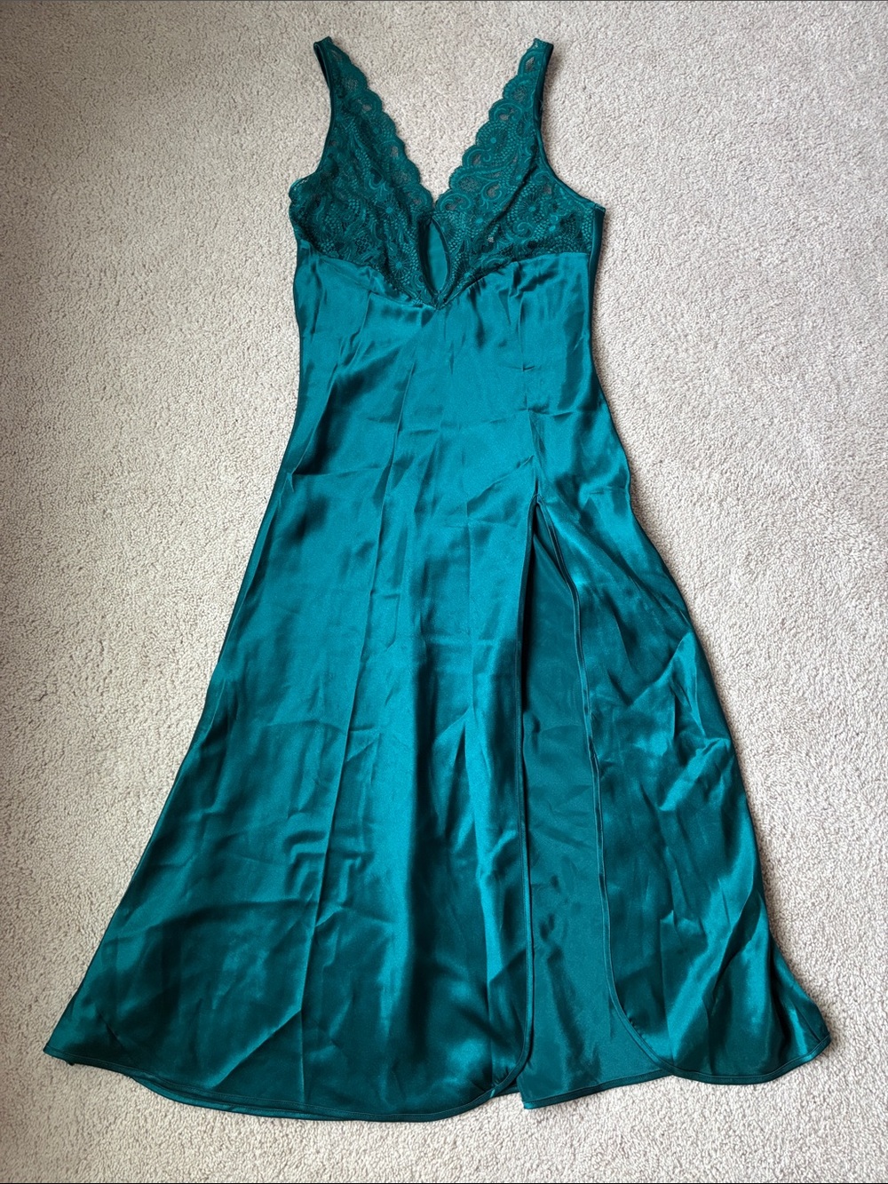 Victoria Secret Gold Label size S Lace-Trim Satin Nightdress in Teal